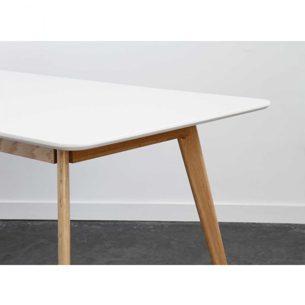 Table à manger scandinave en bois skoll by drawer
