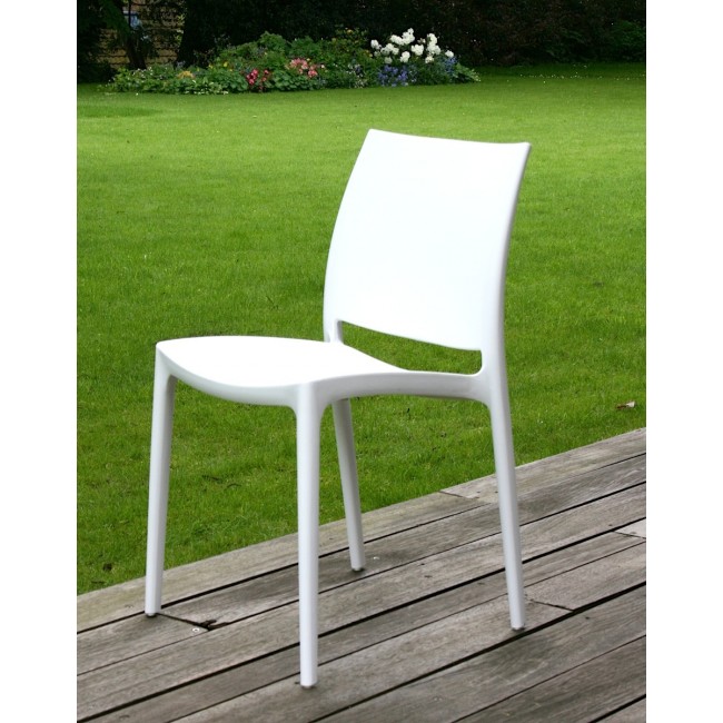 Chaises blanche ou grise en rsine design Tessa par Drawer.fr
