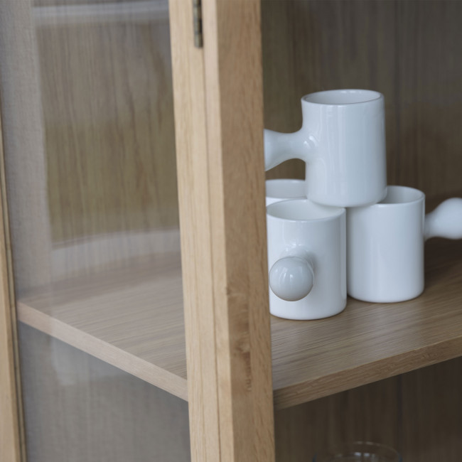 Cahir - Vitrine 2 portes en verre trempé et bois H140cm