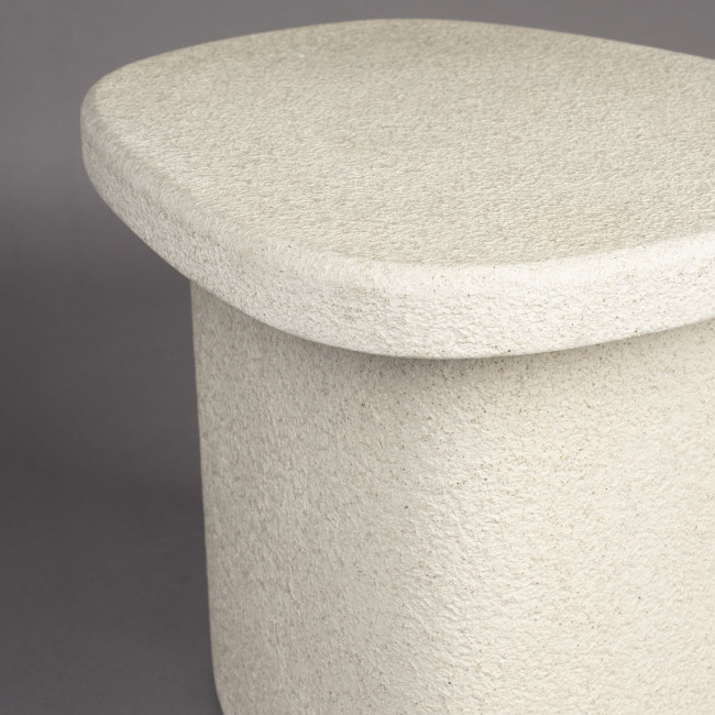 Veda - Table d'appoint organique en marbre recyclé