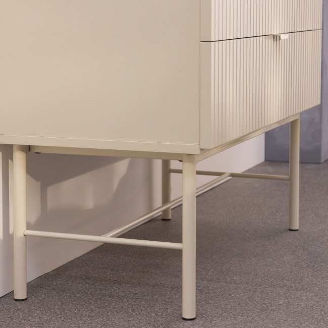 Molly - Commode 4 tiroirs en bois et métal L79cm