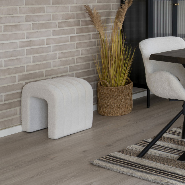 Colma - Pouf en tissu bouclette