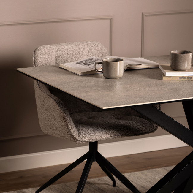 Eurema - Table à manger 6 places en céramique et métal