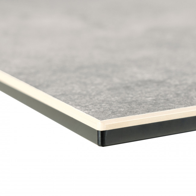 Eurema - Table à manger 6 places en céramique et métal