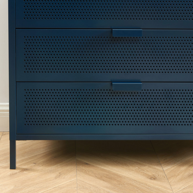 Nino - Commode 4 tiroirs en métal PANTONE L80cm