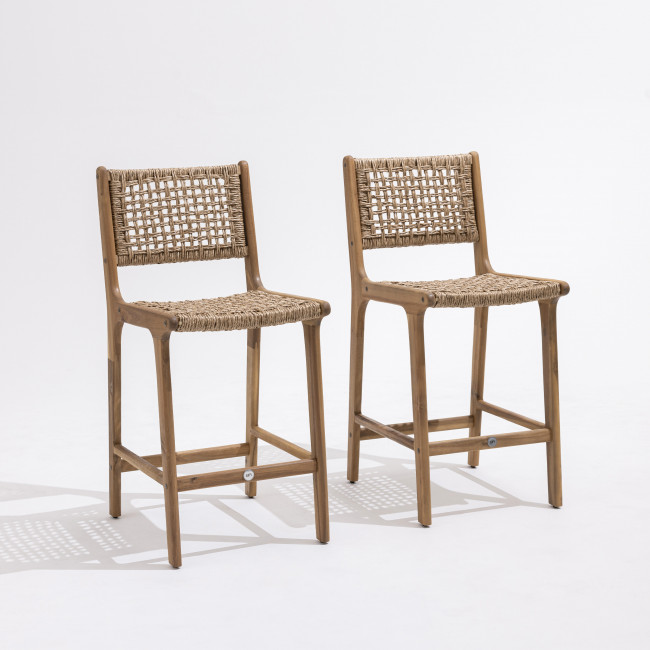 Lexia - Lot de 2 tabourets de bar intérieur/extérieur en bois d'acacia et résine tressée H66cm