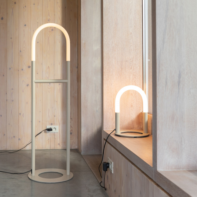 Arch - Lampadaire en métal