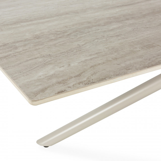 Vika - Table à manger 8 places en céramique et métal