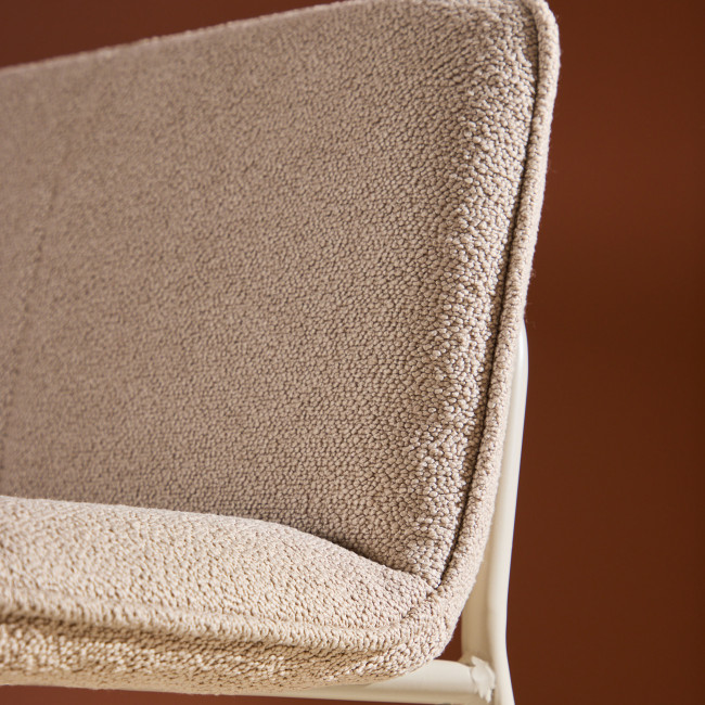 Bisbee - Lot de 2 tabourets de bar en tissu bouclette pieds beiges H65cm