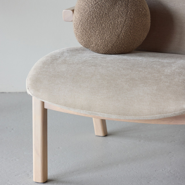 Rile - Fauteuil en tissu et bois