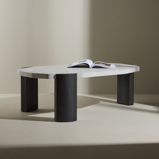 Kres - Table basse ovale en bois 125x70.5cm