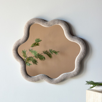 Kungsbacka - Miroir mural organique 70x70cm avec cadre en tissu bouclette