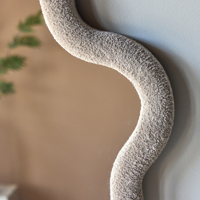 Kungsbacka - Miroir mural organique 70x70cm avec cadre en tissu bouclette