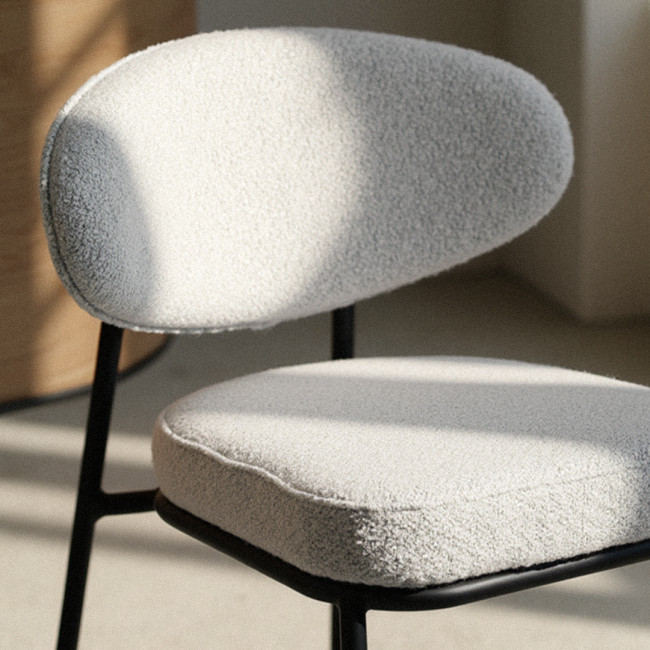 Rode - Lot de 2 chaises de bar en tissu bouclette, bois et métal H65cm