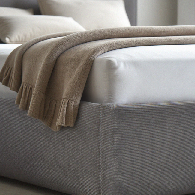 Cama - Lit coffre en velours côtelé 140x190cm