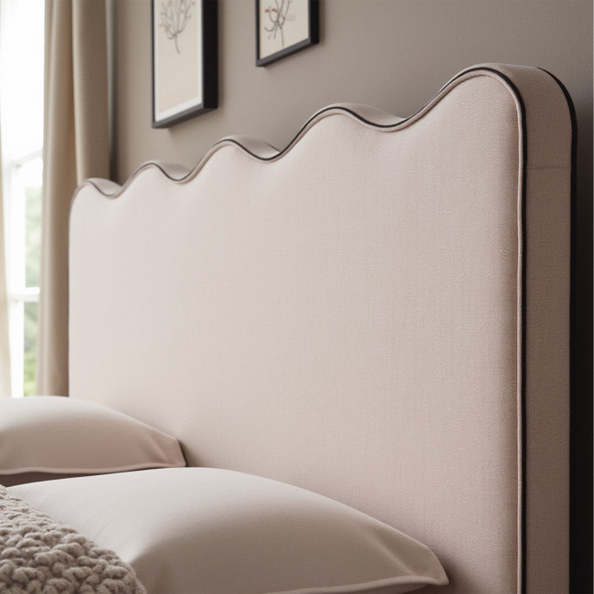 Nagoya - Lit coffre en tissu avec tête de lit ondulée 160x200cm