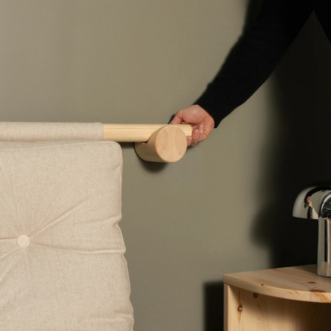 Hooked - Canapé convertible 2,5 places en lin et bois avec accroches murales