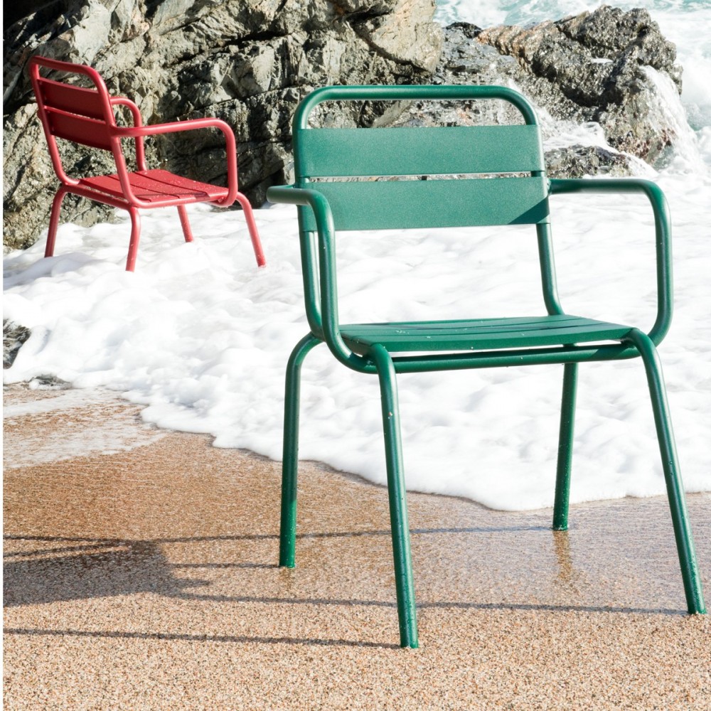 Fauteuil de jardin design métal Visalia par Drawer.fr