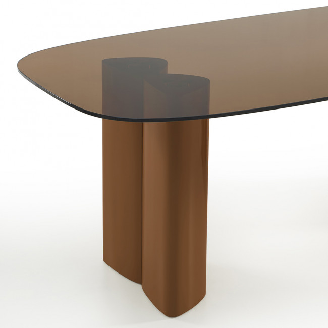 Alty - Table à manger 8 personnes en verre et pieds bois terracotta