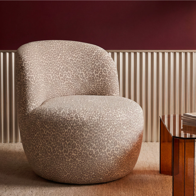 Mo - Fauteuil rond en tissu imprimé léopard