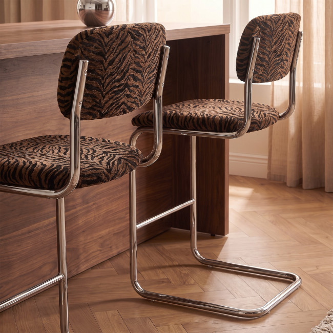 Marcel - Lot de 2 tabourets de bar imprimé animal pieds chrome H65cm 