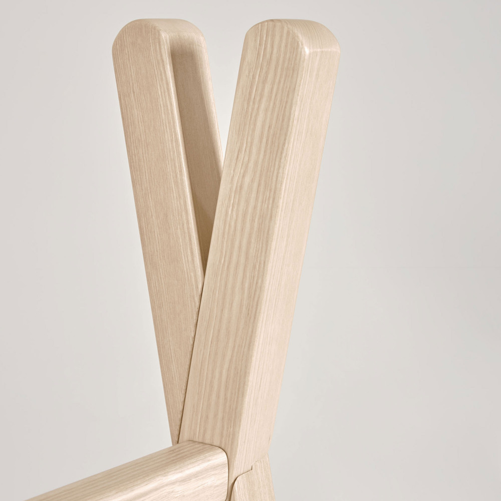 Portant A Vetements Tipi En Bois 148x50cm Kave Home Maralis Drawer