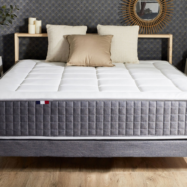 Kali - Matelas à ressorts et mémoire de forme 7 zones, accueil enveloppant