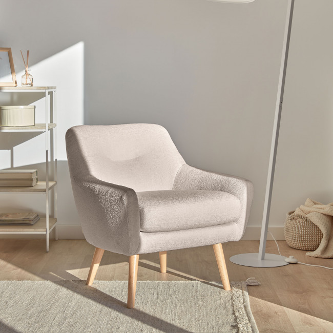 Candela – Fauteuil en tissu bouclette et bois