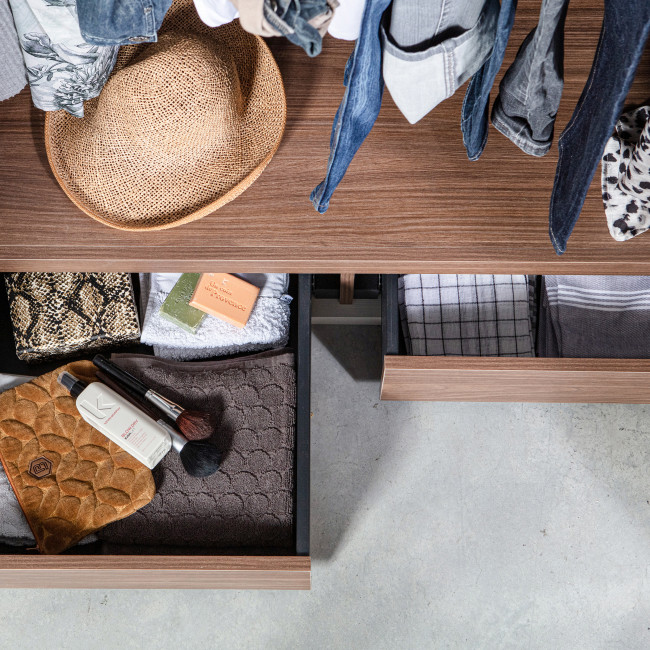 Rens - Armoire 3 portes en bois H210cm