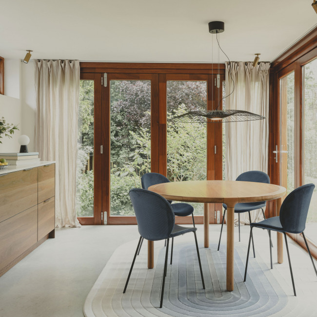 Storm - Table à manger en bois ø128cm