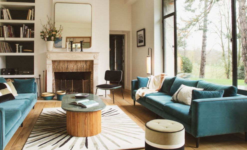 Oser le canapé coloré : 16 inspirations pour métamorphoser le salon